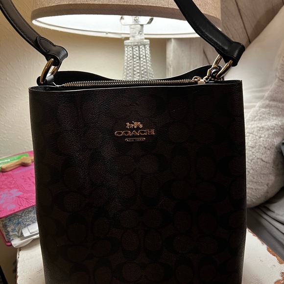Coach bucket bag authentic - Picture 4 of 7